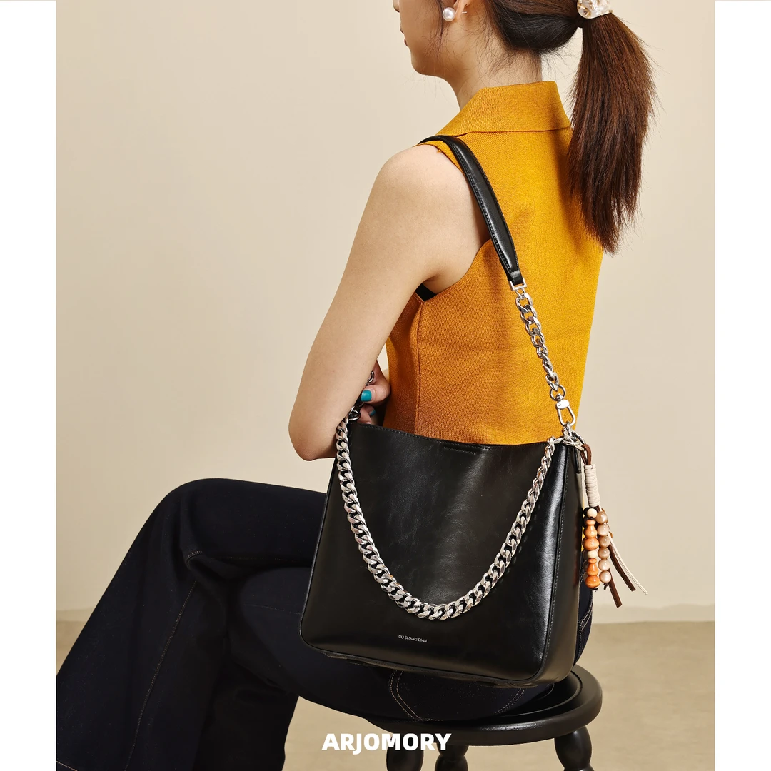 原创设计高级感真皮链条水桶包女2025新款潮流单肩斜挎包