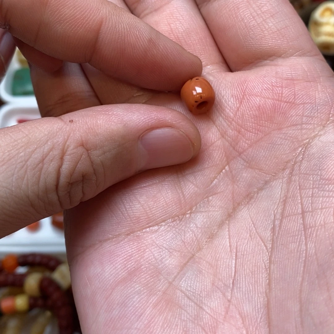 藏***岳琉璃/树脂/塑料类