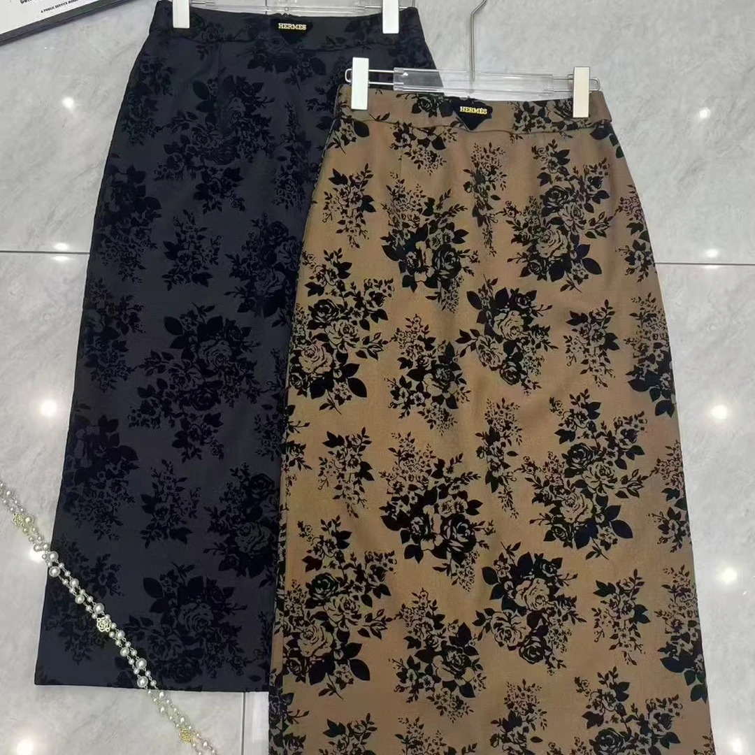 D50818秋冬高端炒色漳绒气质高腰女士半身裙