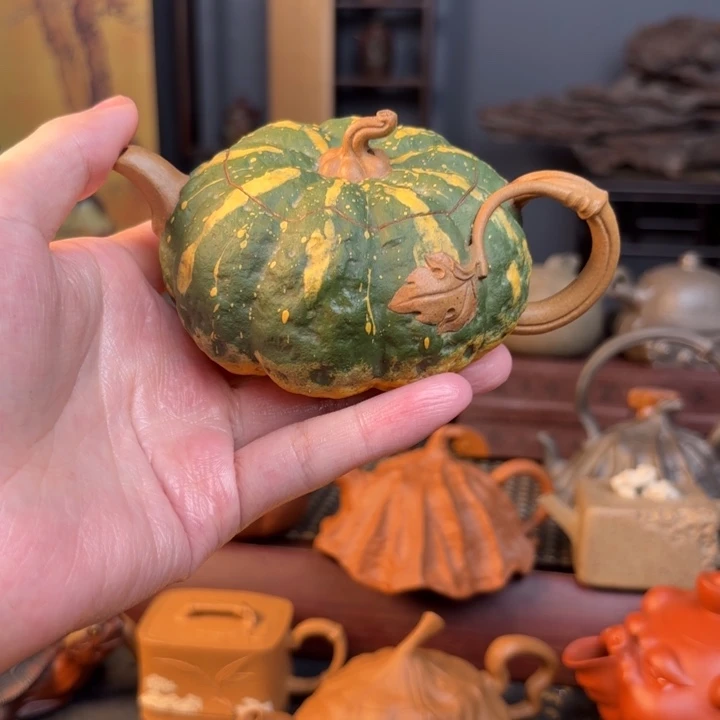 茶壶紫砂那**水那是他对她有感情有兴趣