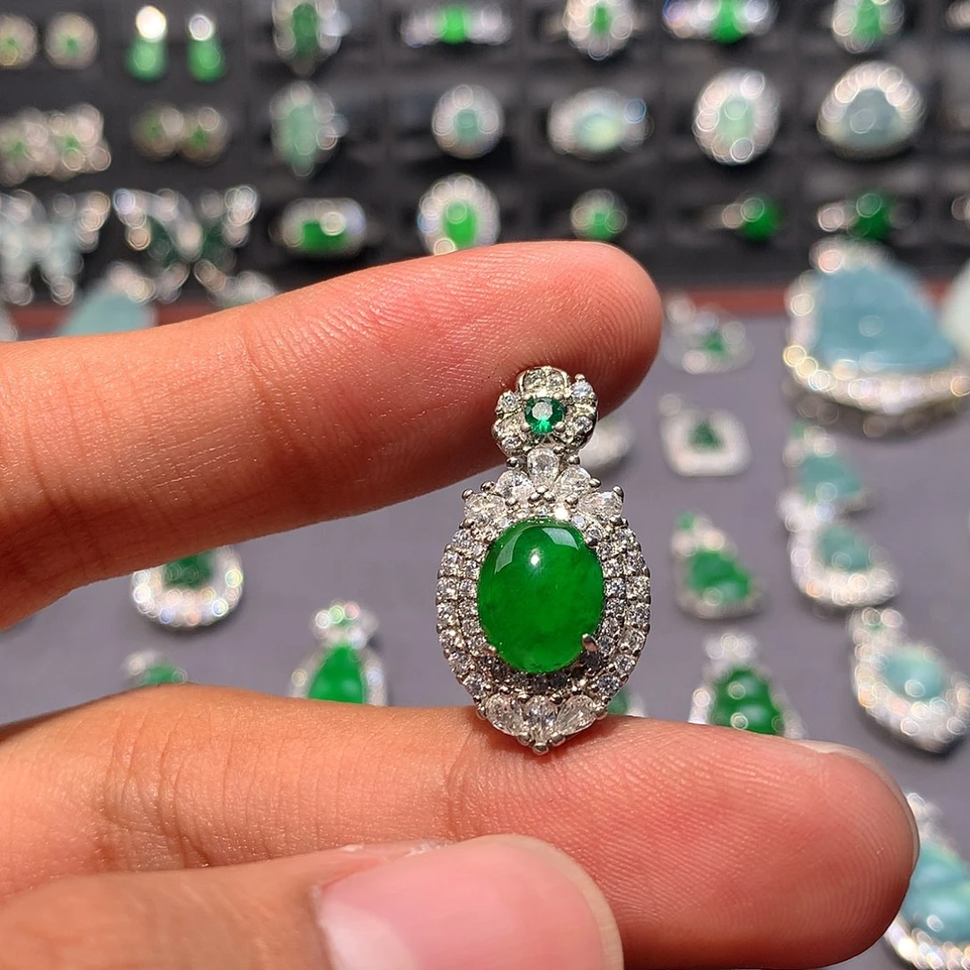 翡翠未镶嵌吊坠(不含链)