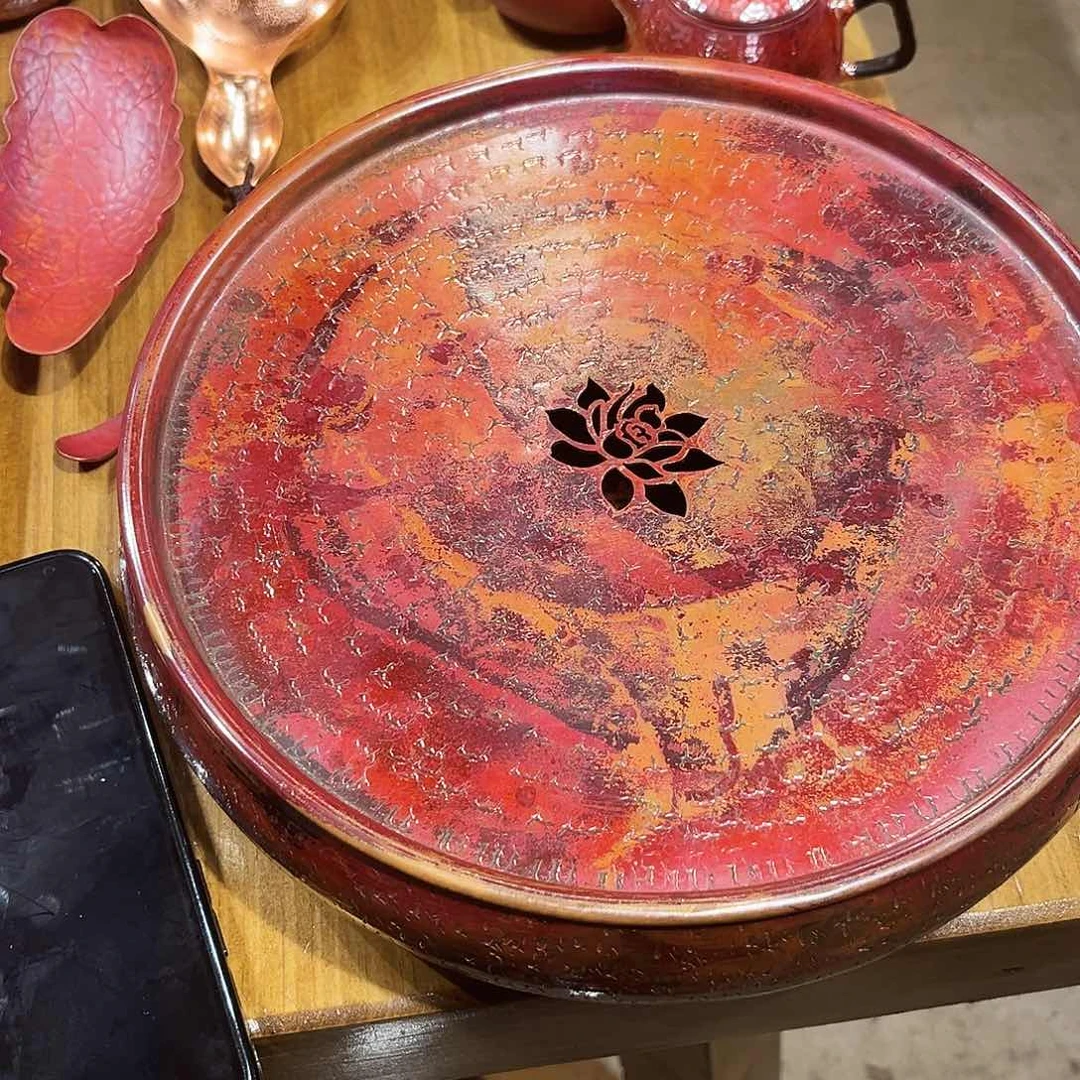 25淬火色壶承手工锻打工艺