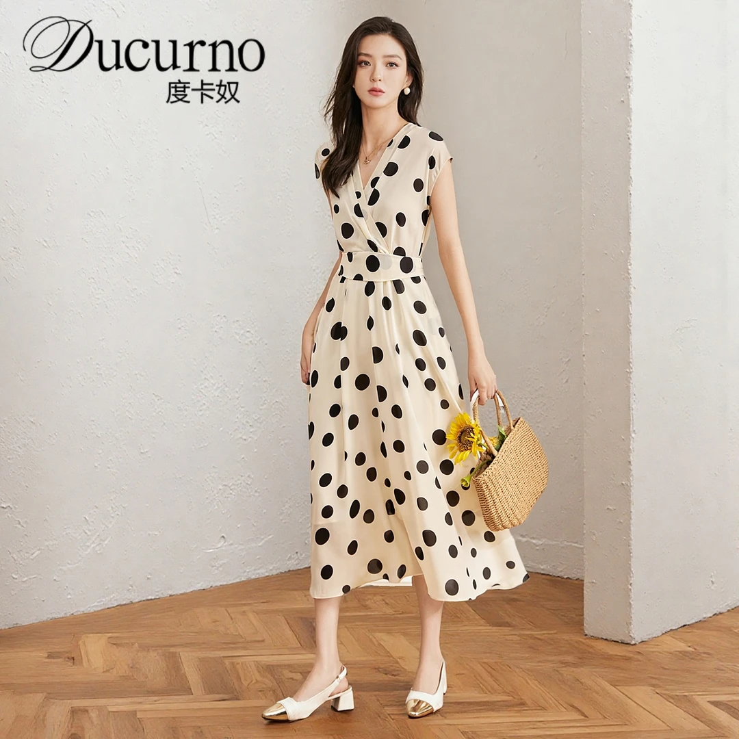 波点雪纺连衣裙女夏长裙收腰显瘦气质休闲通勤海边度假风裙子新款