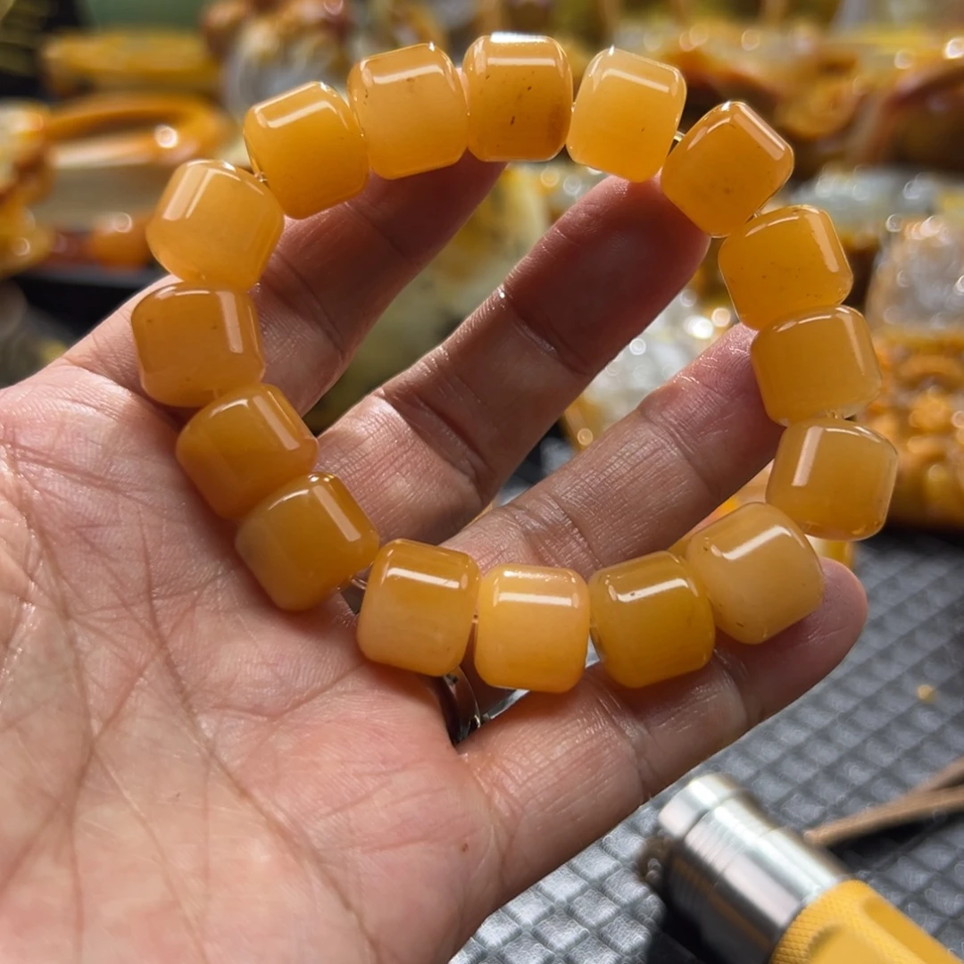石英质玉未镶嵌颈饰