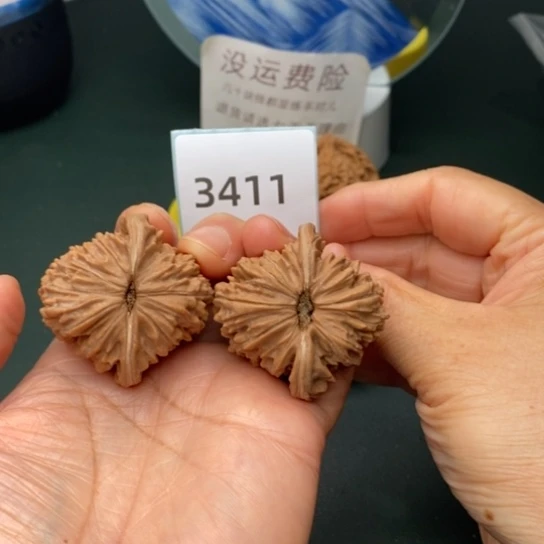 文玩核桃把件41.5四座楼3411