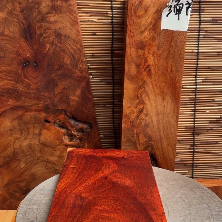 小***吉大叶紫檀（黑酸枝木类）