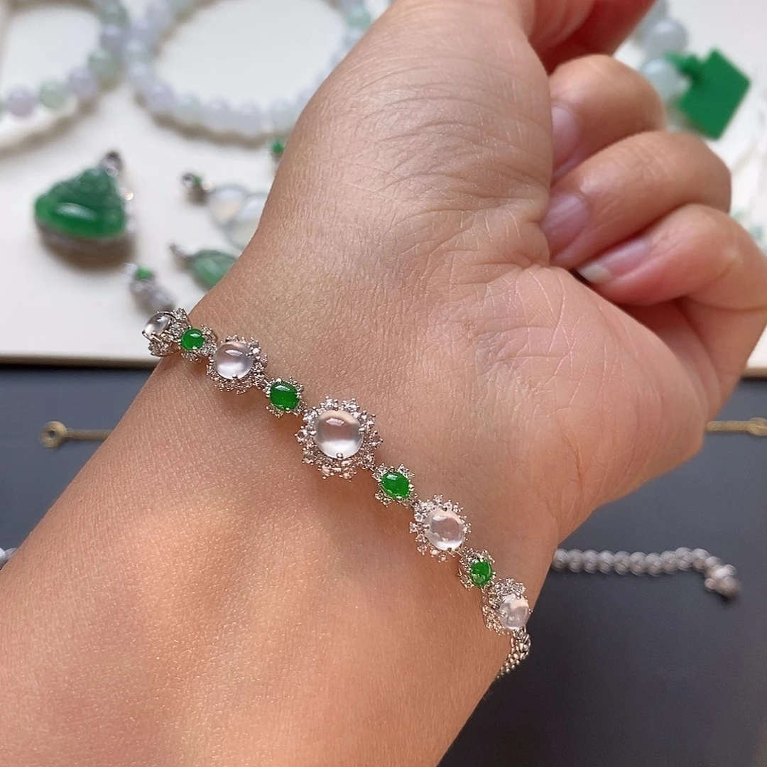 翡翠颈饰18K金镶嵌高冰起光蛋面手链