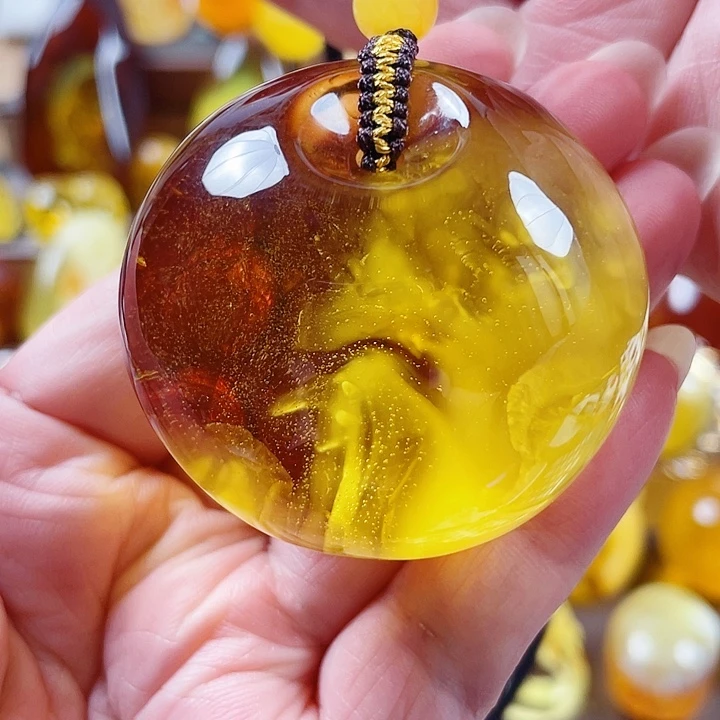 琥珀未镶嵌裸石吊坠