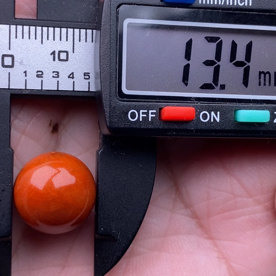 星***云南红玛瑙未镶嵌配饰有瑕疵