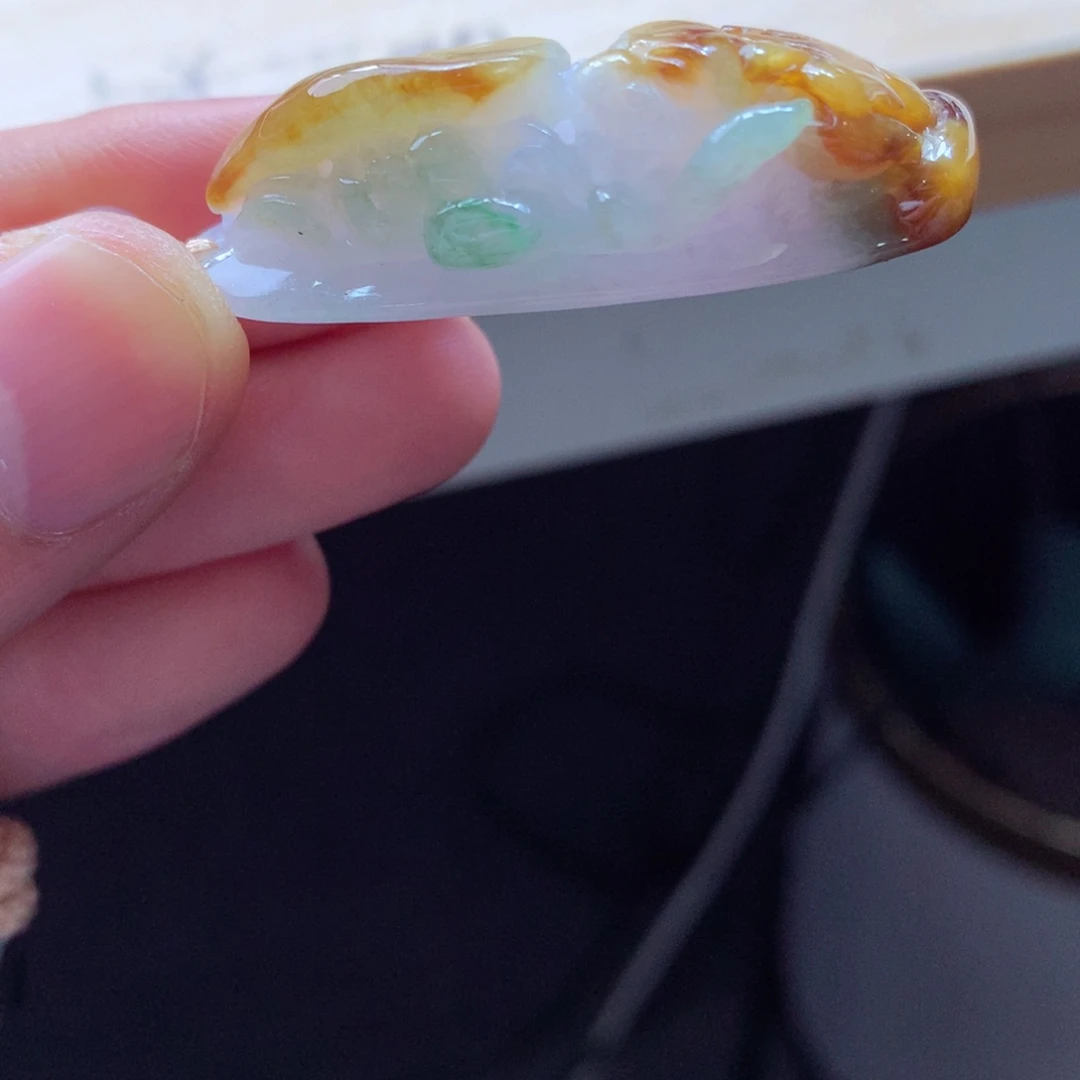 翡翠颈饰未镶嵌吊坠