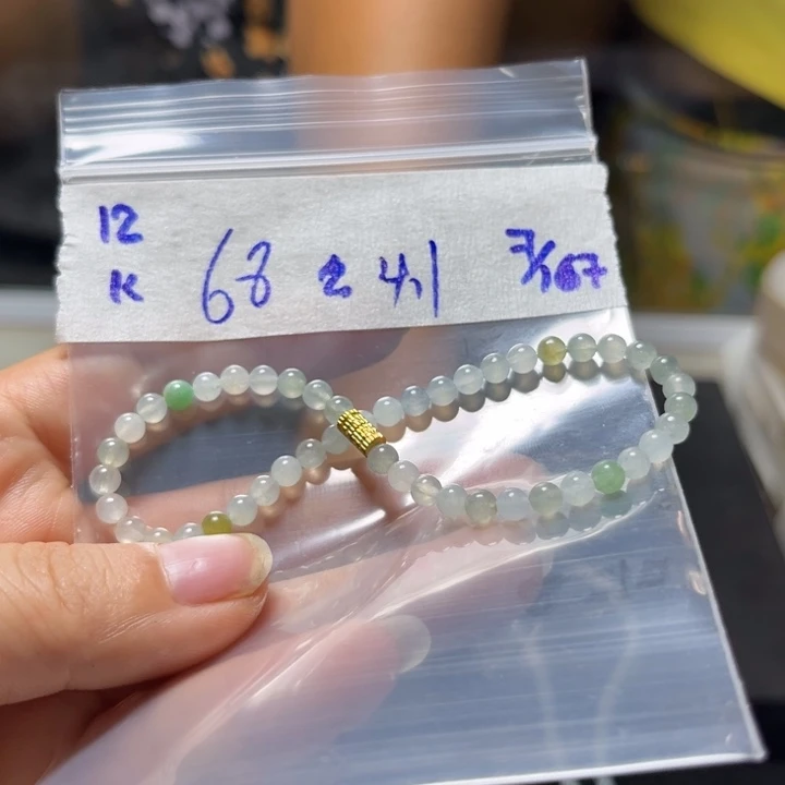 定制翡翠未镶嵌手串