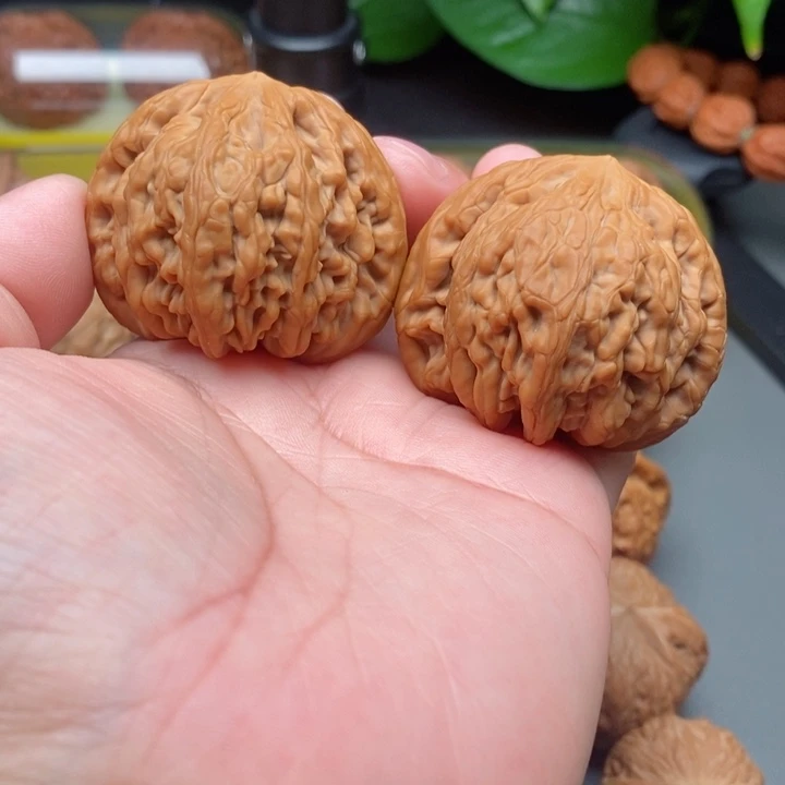 吊坠文玩核桃虎头王