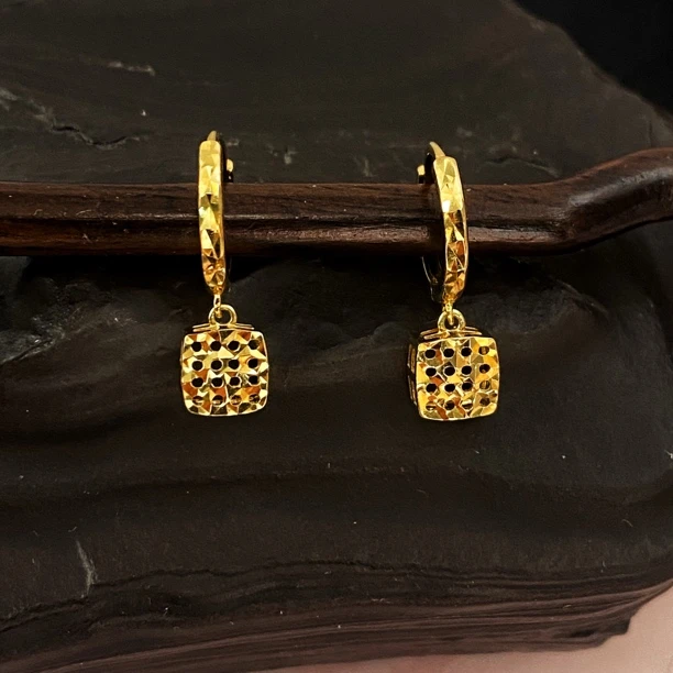 925银耳饰 小方 精致优雅批花格子方块耳扣耳环05240672