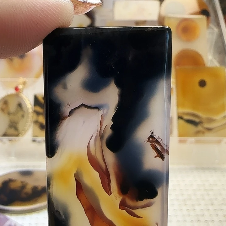 玛瑙/玉髓未镶嵌珠宝奇石