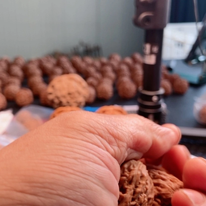 【闪购商品】文玩核桃吊坠L****8