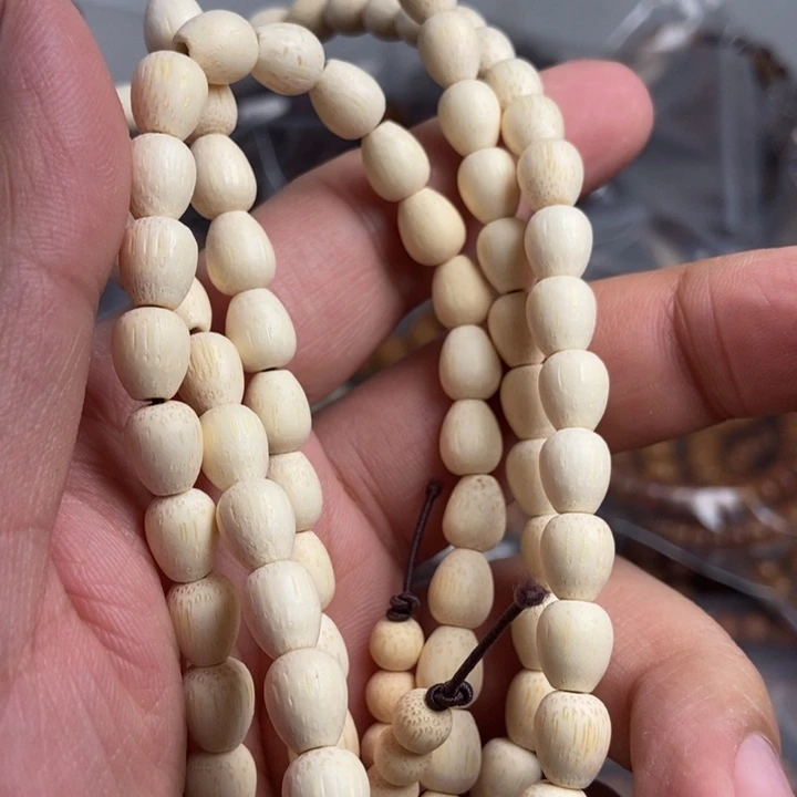 猴头核桃吊坠鶴**.今天