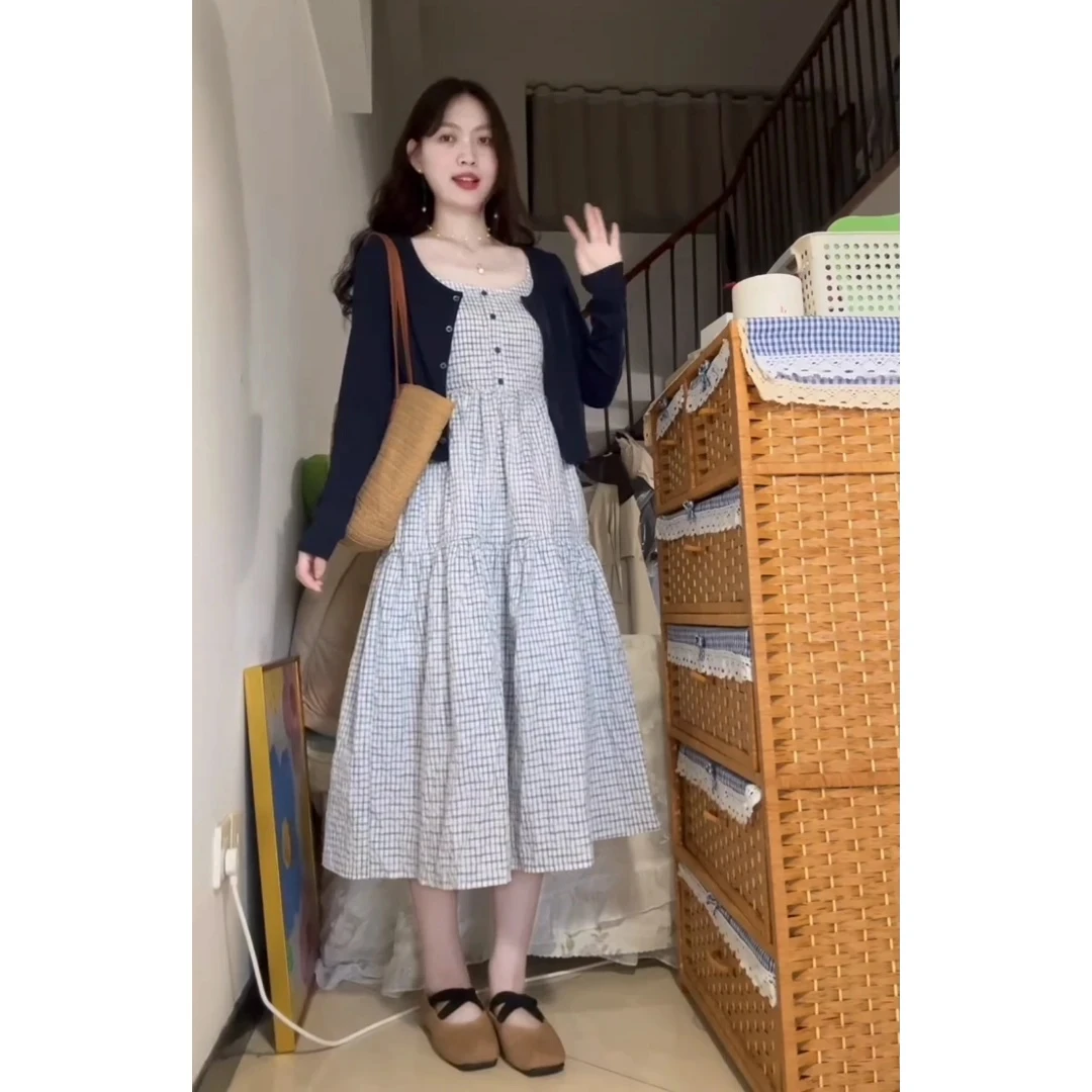 MARIE.COCO森女系甜美格纹吊带连衣裙女秋季藏蓝色针织开衫两件套