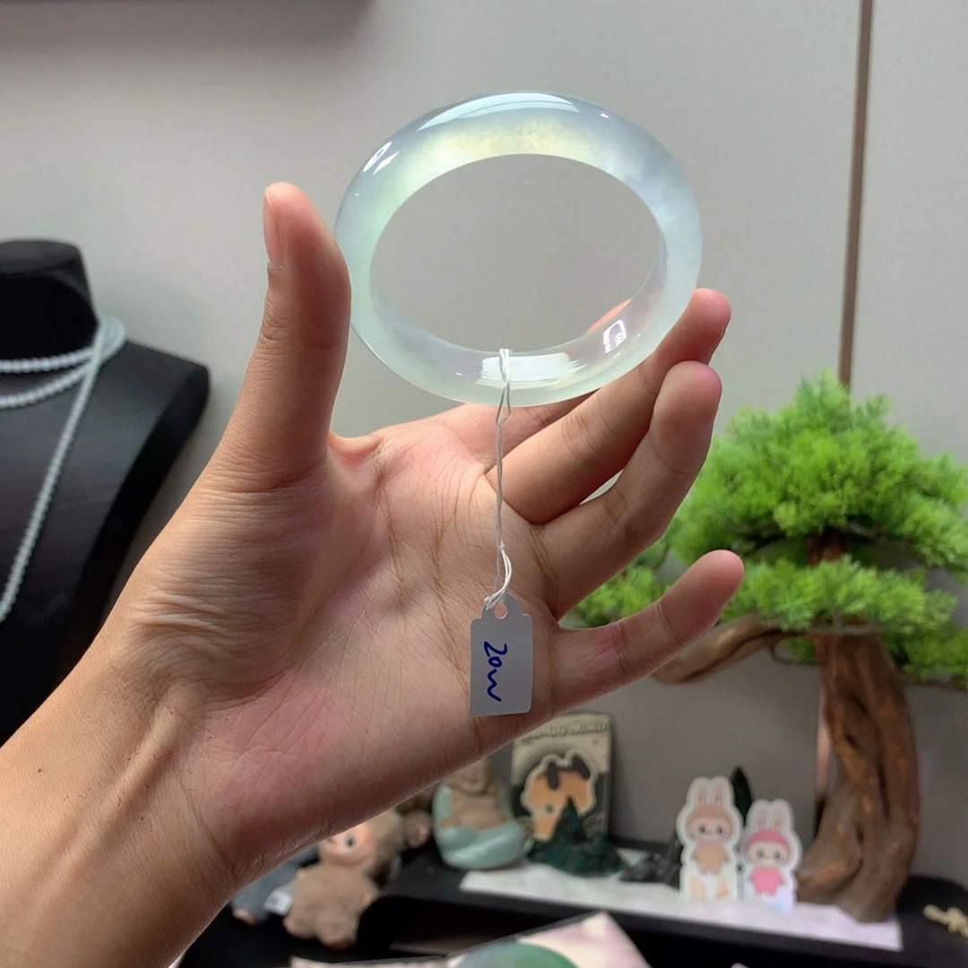 翡翠未镶嵌手镯正圈