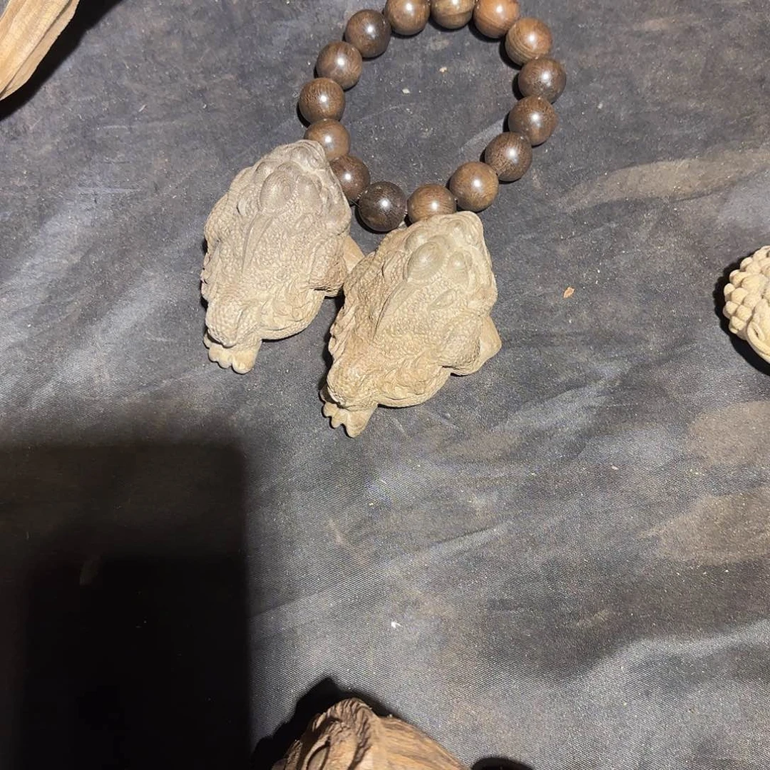 橙***陳金丝楠金丝楠木雕刻