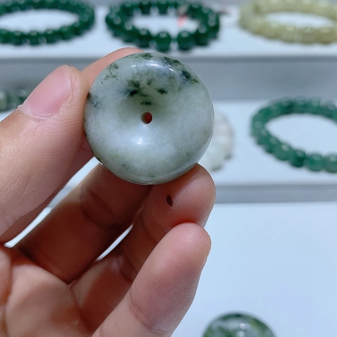 独山玉未镶嵌手串