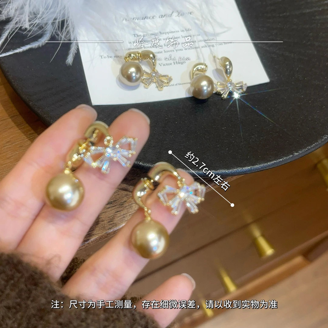 铜合金仿珍珠耳饰 【恰度】清透蝴蝶结锆石珠珠耳钉轻奢百搭