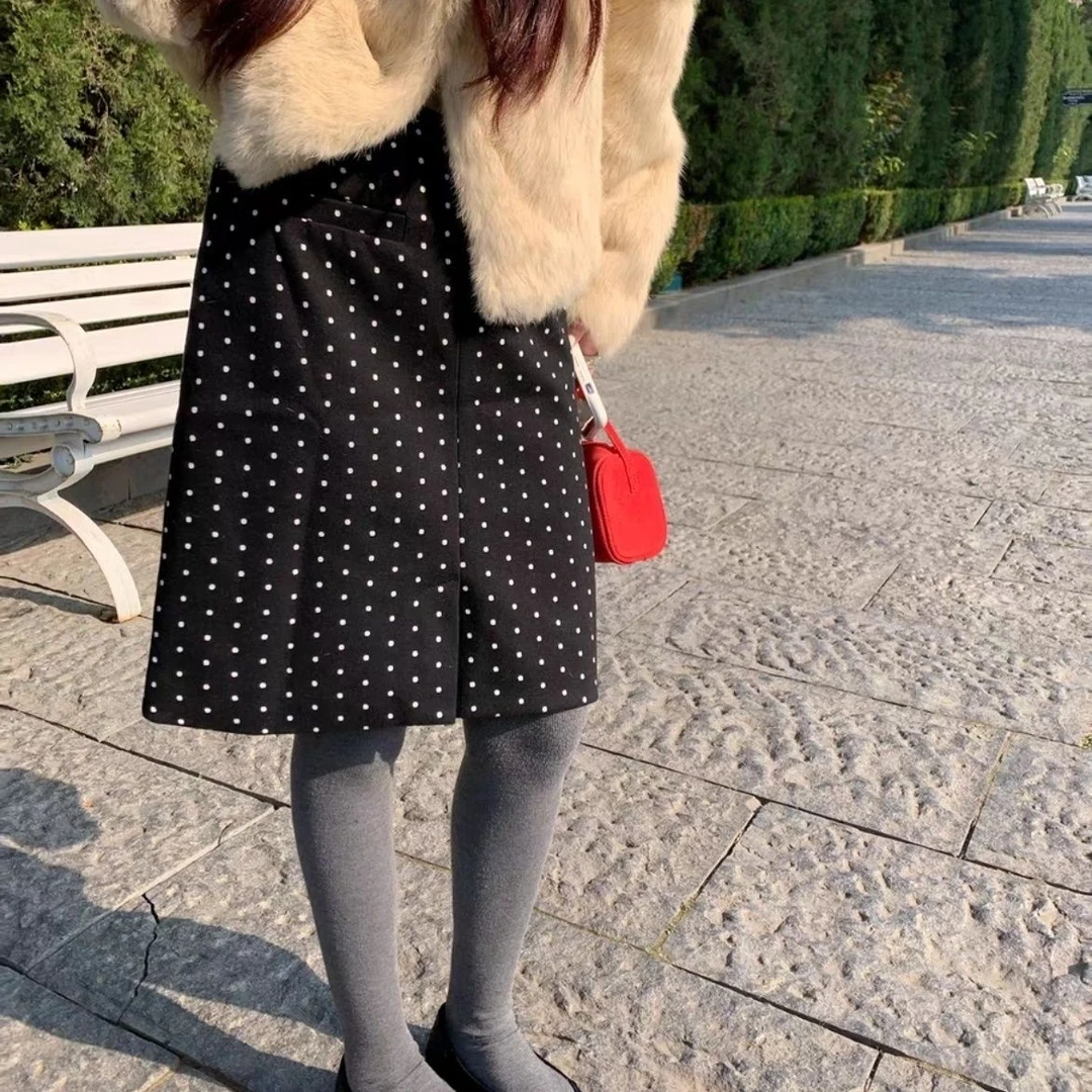 法式纯欲波点黑色毛呢开叉秋冬季复古高腰加厚半身裙女小个子中裙