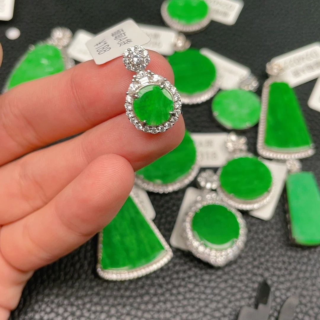 【闪购商品】翡翠吊坠(不含链)银S925镶嵌听***甜