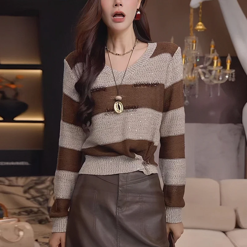 秋冬女条纹V领毛衣慵懒高级感收腰显瘦洋气内搭打底针织衫上衣