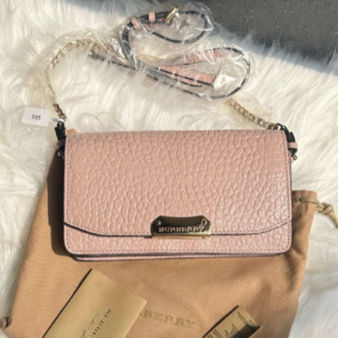 99新 BURBERRY/博柏利 巴宝莉粉色风琴woc 底长19 附尘袋、卡册