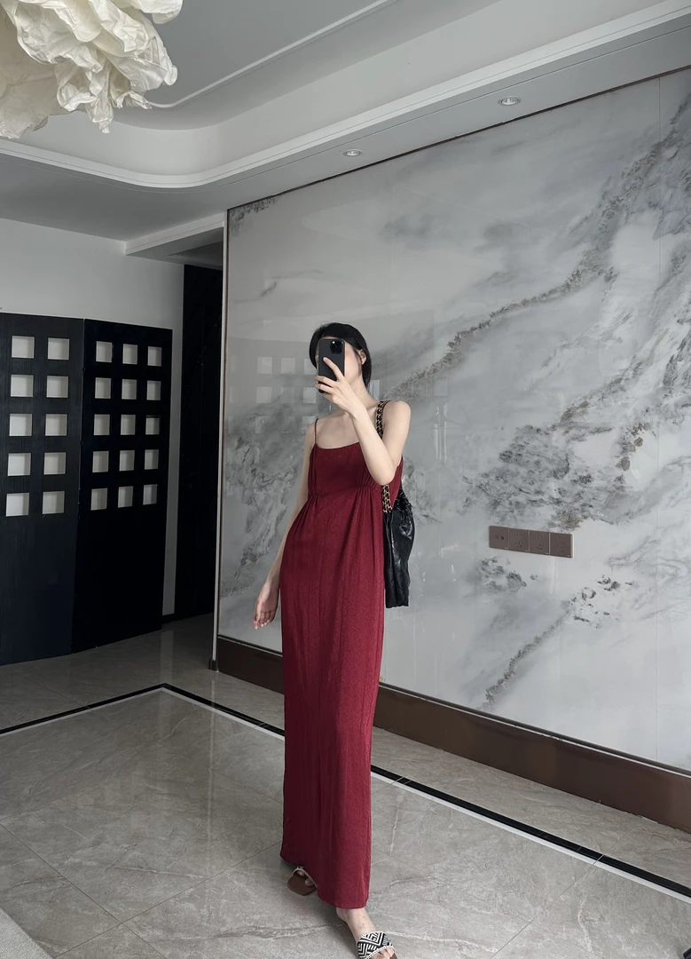 【立体结构褶皱醋酸】显瘦气质夏季吊带连衣裙