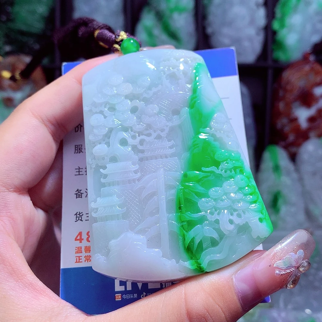 翡翠未镶嵌颈饰挂件