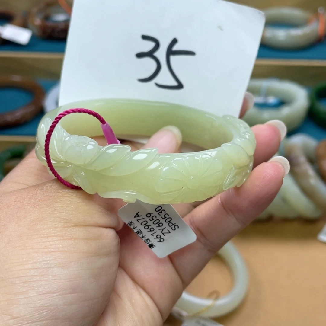 未镶嵌手镯和田玉圈口57