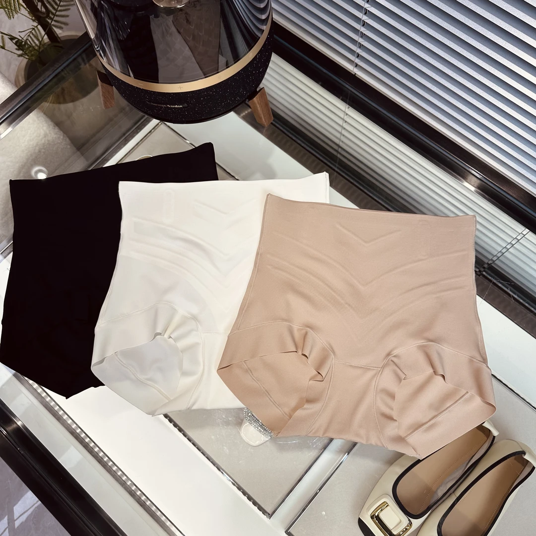 5001（85-155）新款女士无痕隐形塑形收腹提臀内裤高弹三角裤短裤