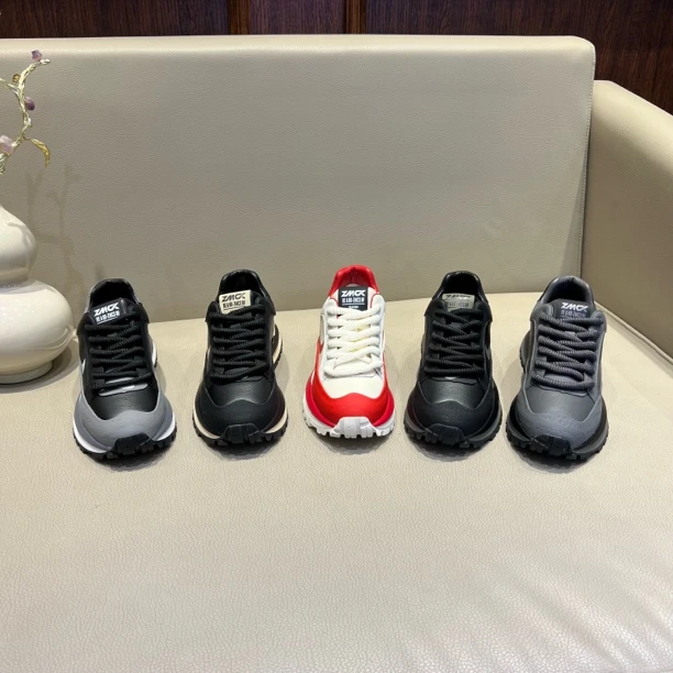 698秋冬新款皮面拼接低帮透气时尚休闲潮鞋百搭舒适运动鞋阿甘鞋