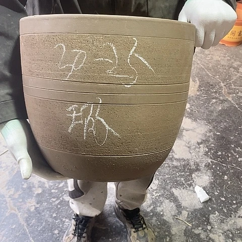 紫砂，中国宜兴紫砂花盆，