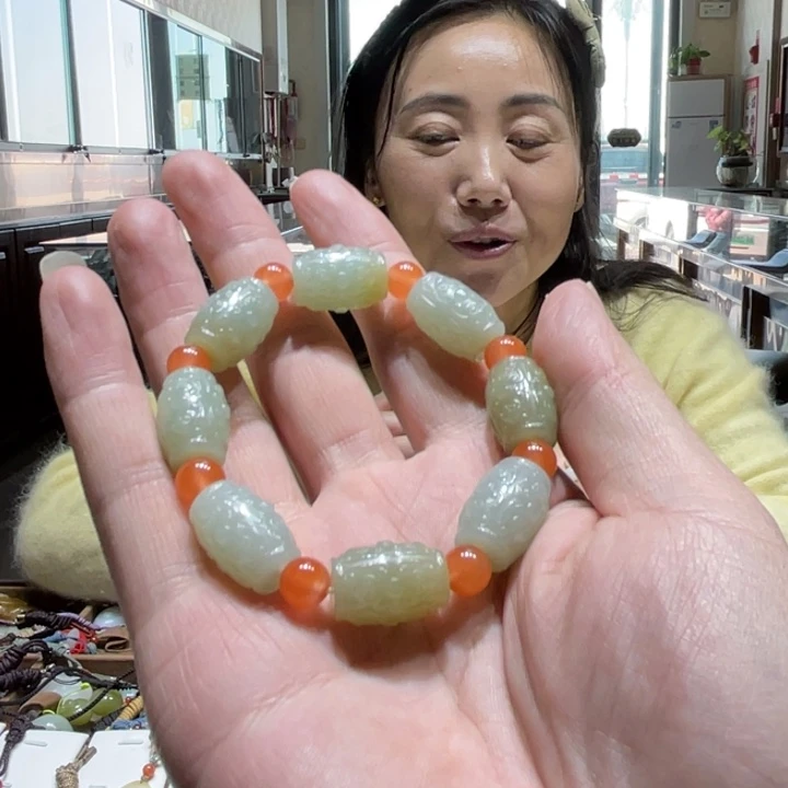 和田玉未镶嵌手串