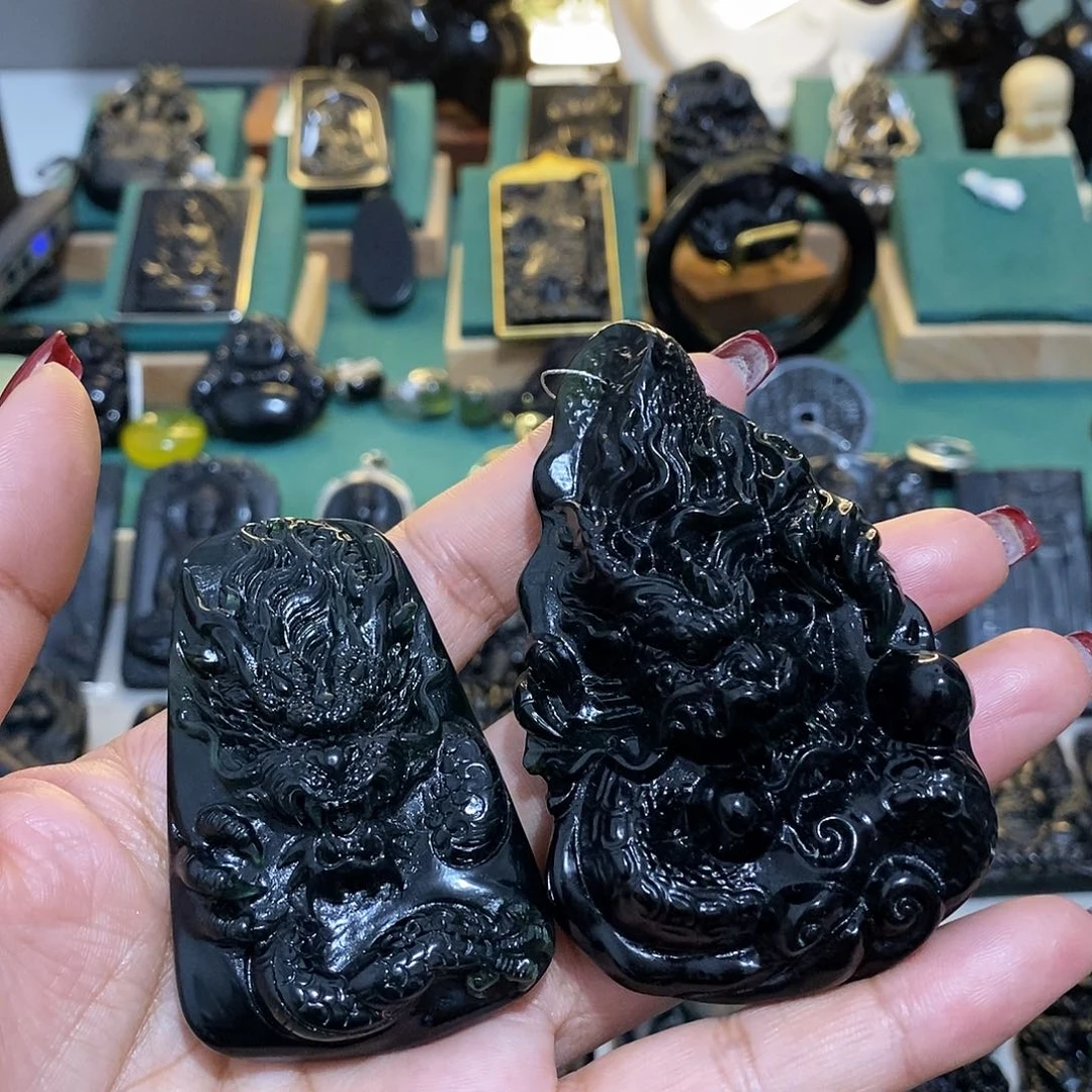 蛇纹石玉颈饰未镶嵌风*