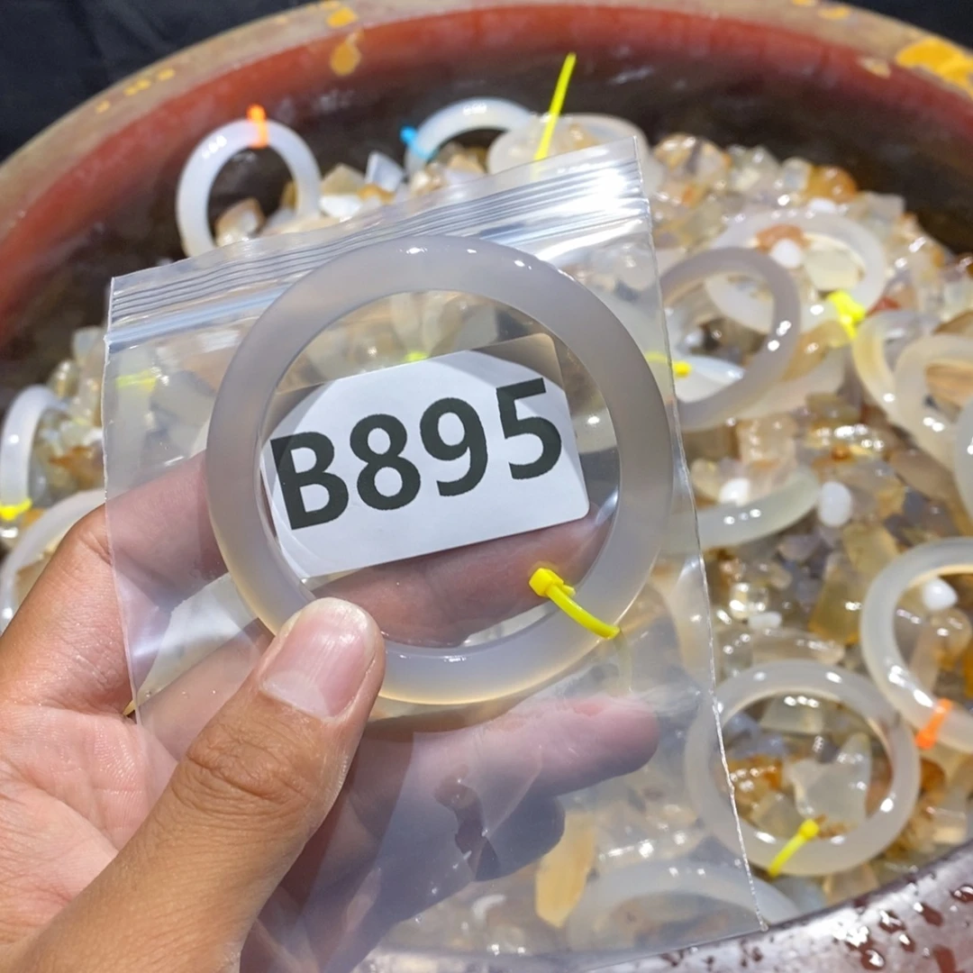 你***？玛瑙/玉髓未镶嵌手镯