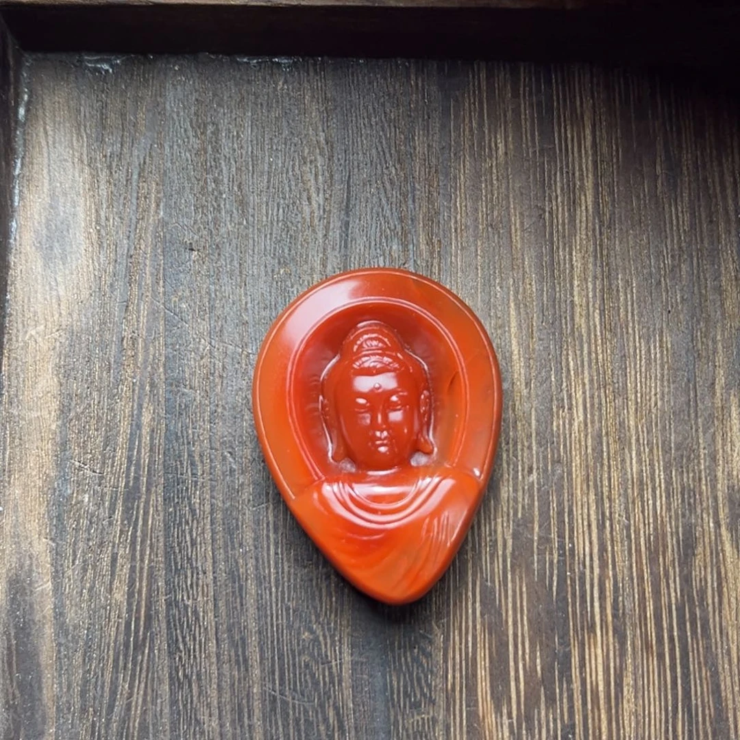 逛***看南红玛瑙未镶嵌颈饰