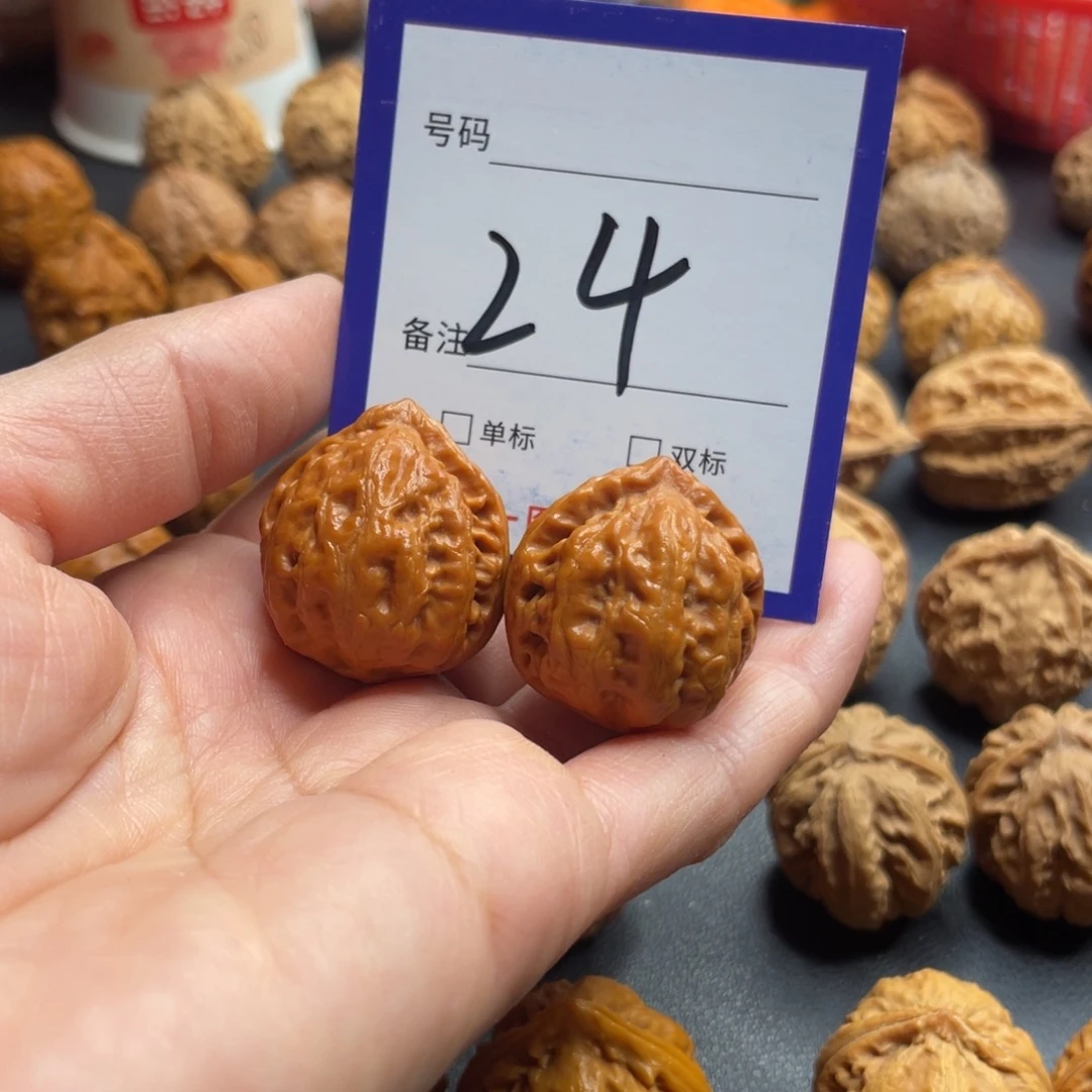 吊坠桃核核桃树核桃