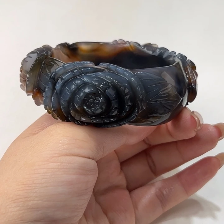 手镯玛瑙/玉髓未镶嵌56