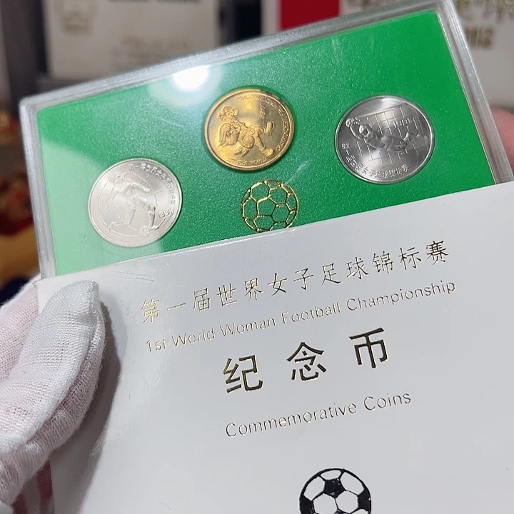 其他普通金属女足人行原装套装，，，，
