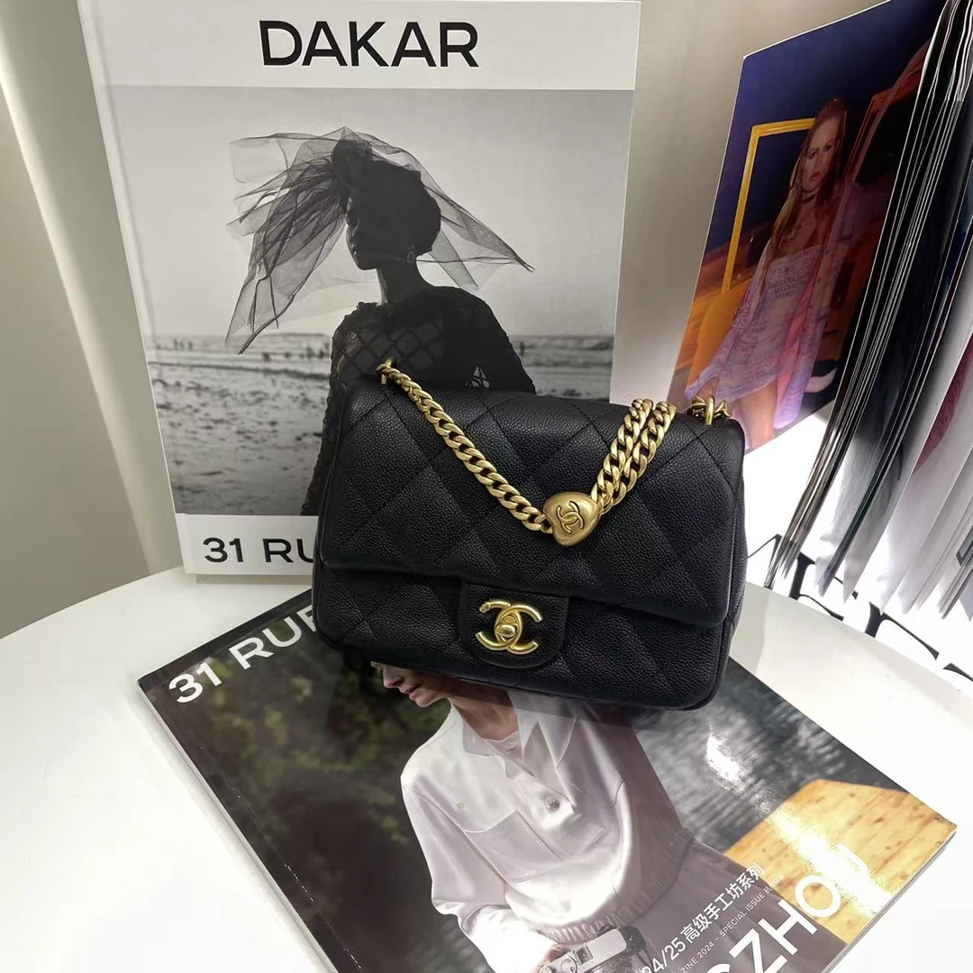99新 Chanel/香奈儿 24p黑金中号爱心扣方胖子 斜挎包