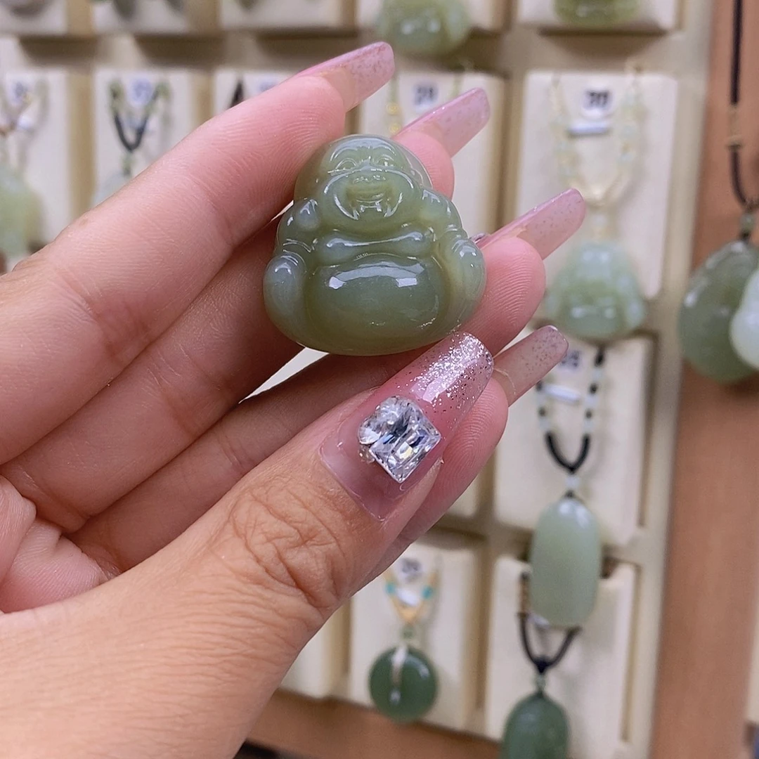 酱***籽颈饰未镶嵌和田玉