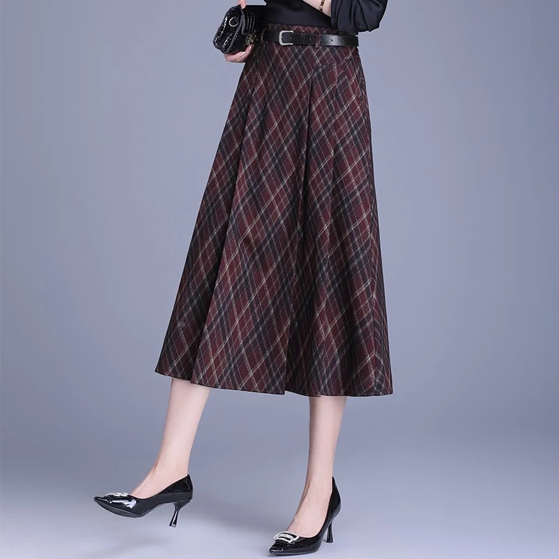 VONSRMAN红色格子半裙2025春季新款a字半身裙梨型身材遮胯裙子女