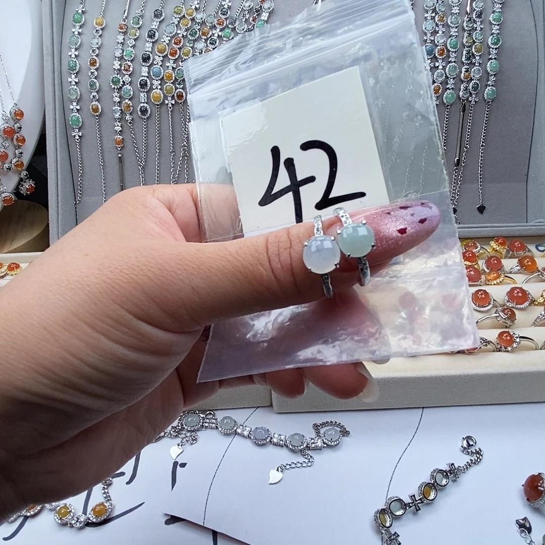 翡翠未镶嵌戒指缅甸