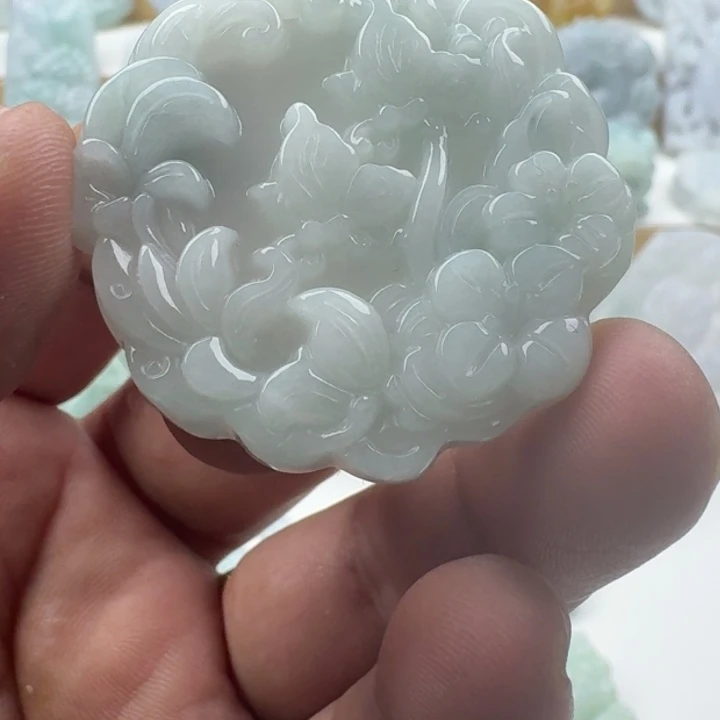 翡翠未镶嵌颈饰天然缅甸A货翡翠