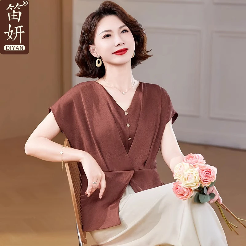 妈妈夏装套装高级感时尚小衫2025新款中老年女装夏季短袖衬衫上衣