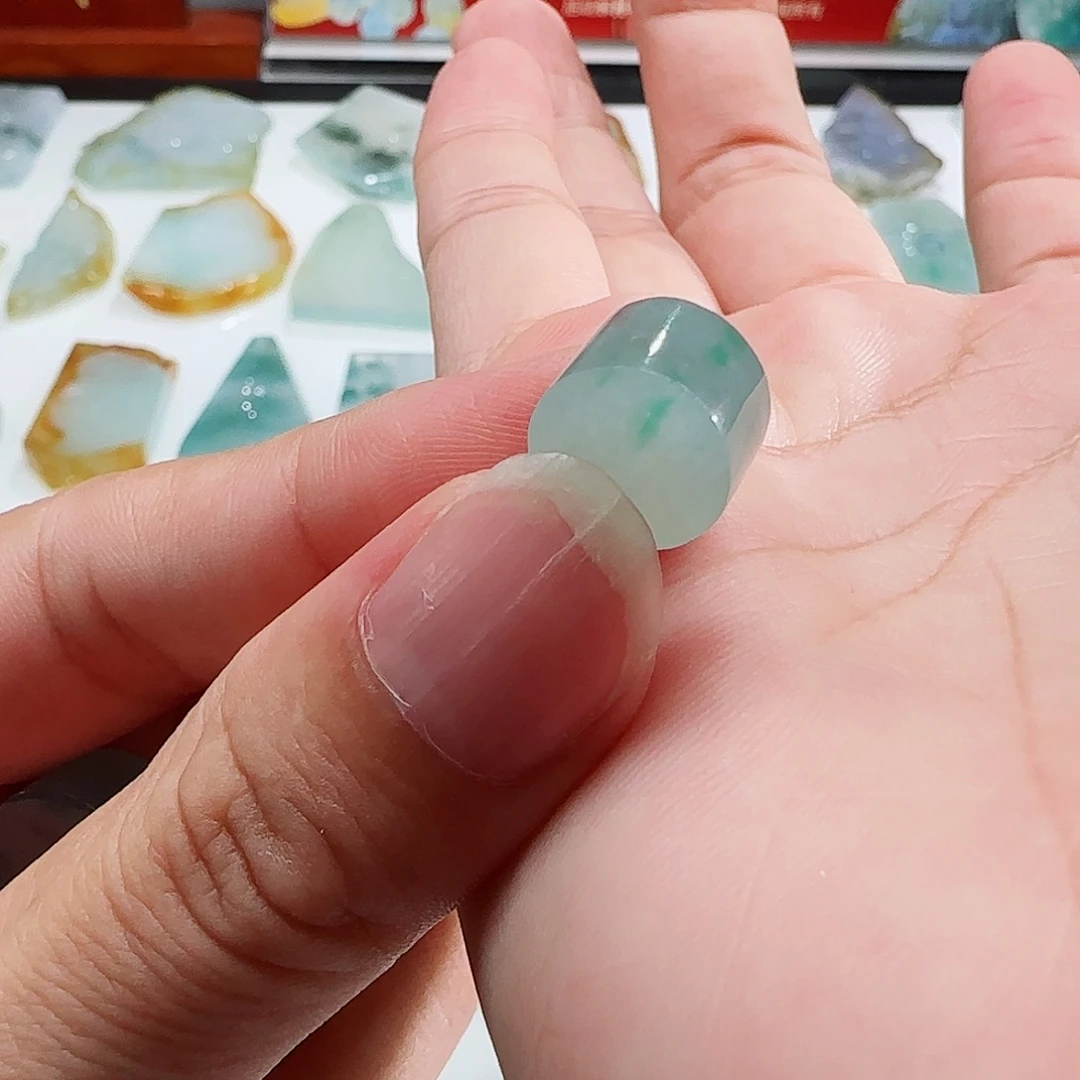 定制翡翠未镶嵌翡翠定制
