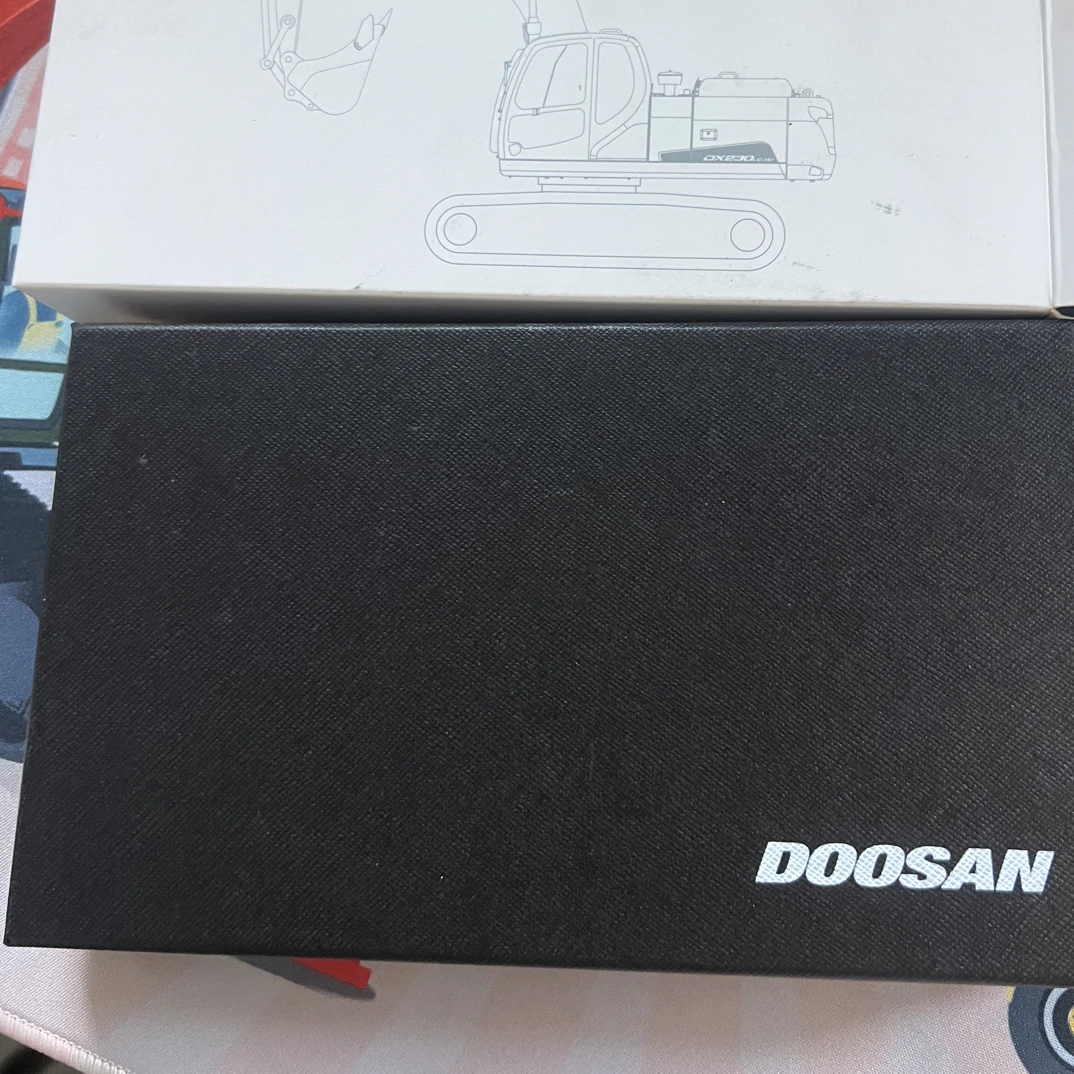 斗山原装黑色 停车牌